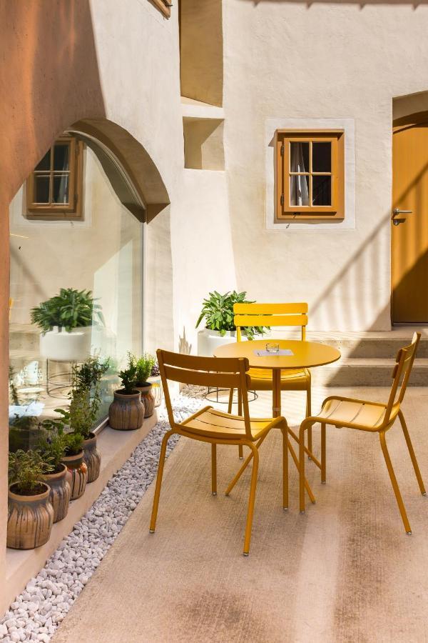 Kai 36 - Hotel Zwischen Fels Und Fluss Γκρατς Εξωτερικό φωτογραφία A patio