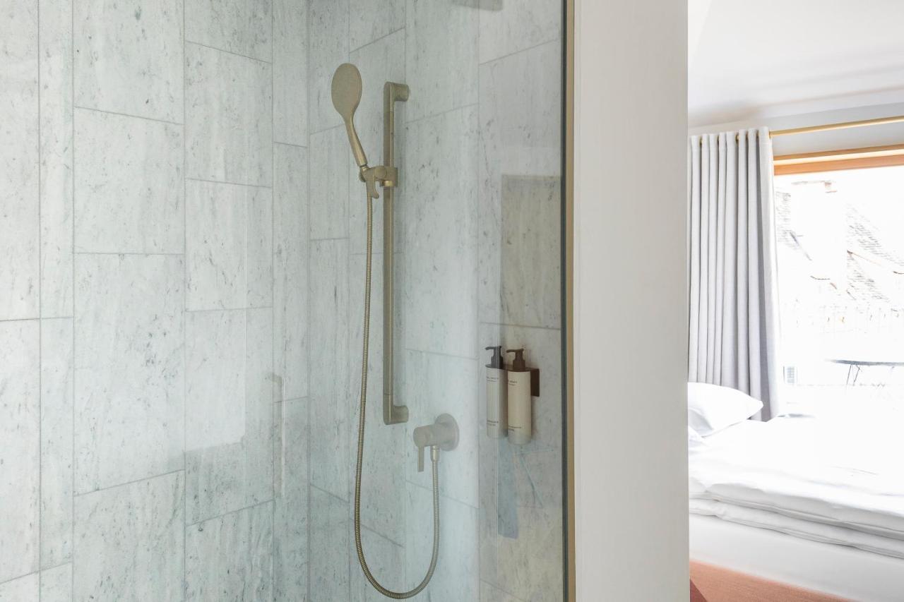 Kai 36 - Hotel Zwischen Fels Und Fluss Γκρατς Εξωτερικό φωτογραφία A shower
