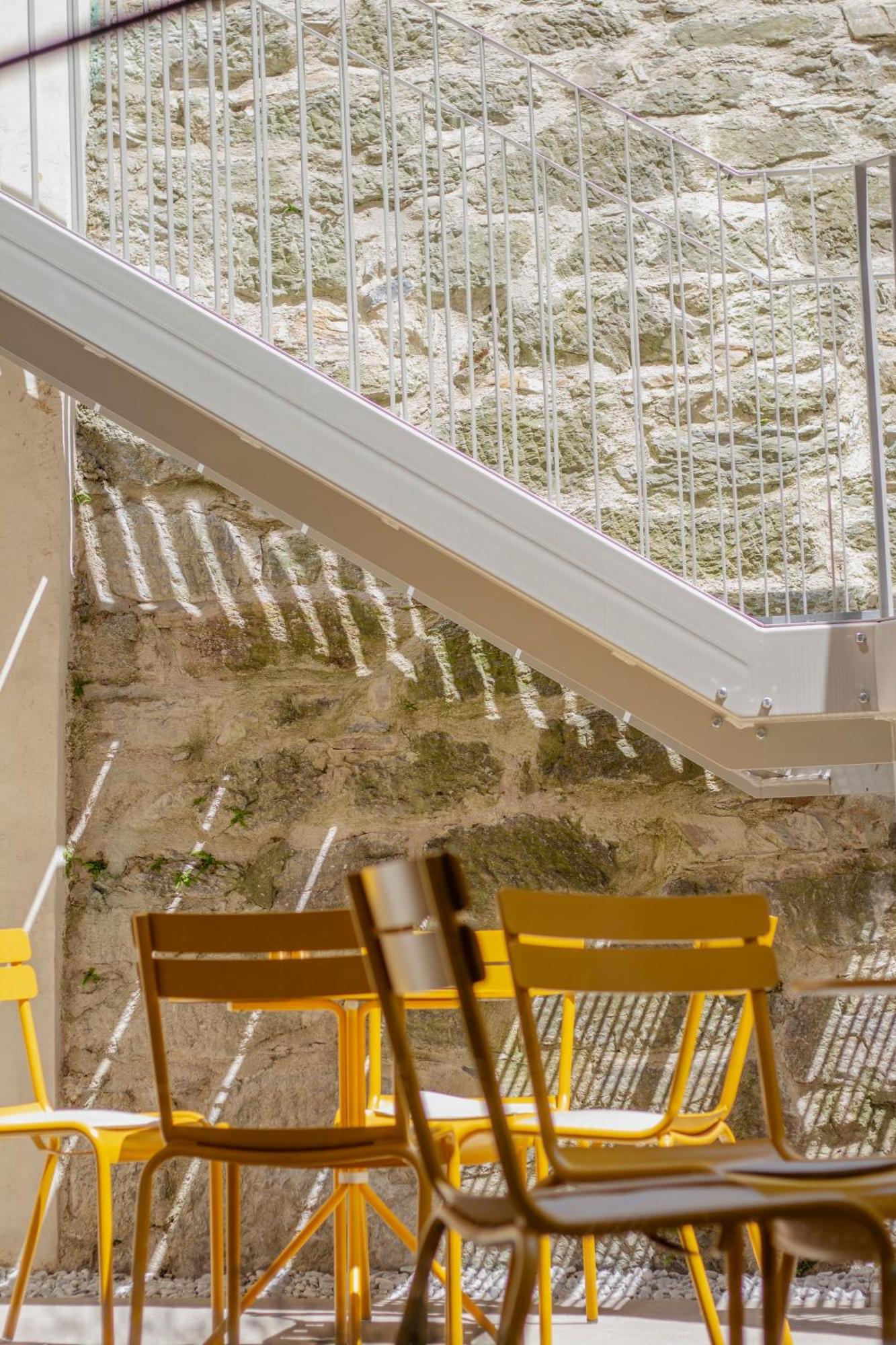 Kai 36 - Hotel Zwischen Fels Und Fluss Γκρατς Εξωτερικό φωτογραφία Detail of the staircase
