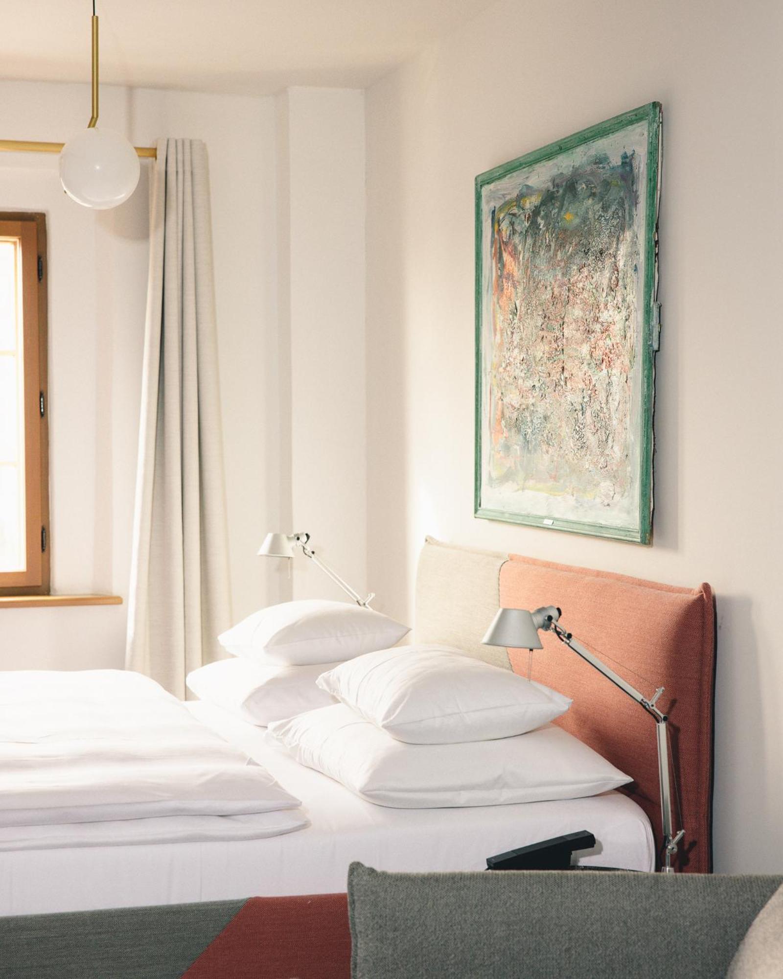 Kai 36 - Hotel Zwischen Fels Und Fluss Γκρατς Εξωτερικό φωτογραφία A room at the Hotel Axelmannstein