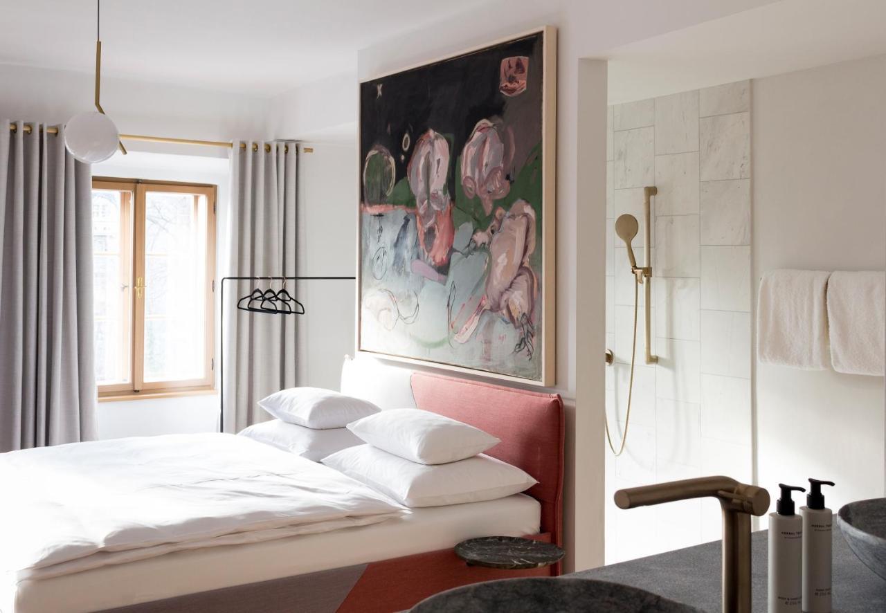 Kai 36 - Hotel Zwischen Fels Und Fluss Γκρατς Εξωτερικό φωτογραφία A room at the Hotel